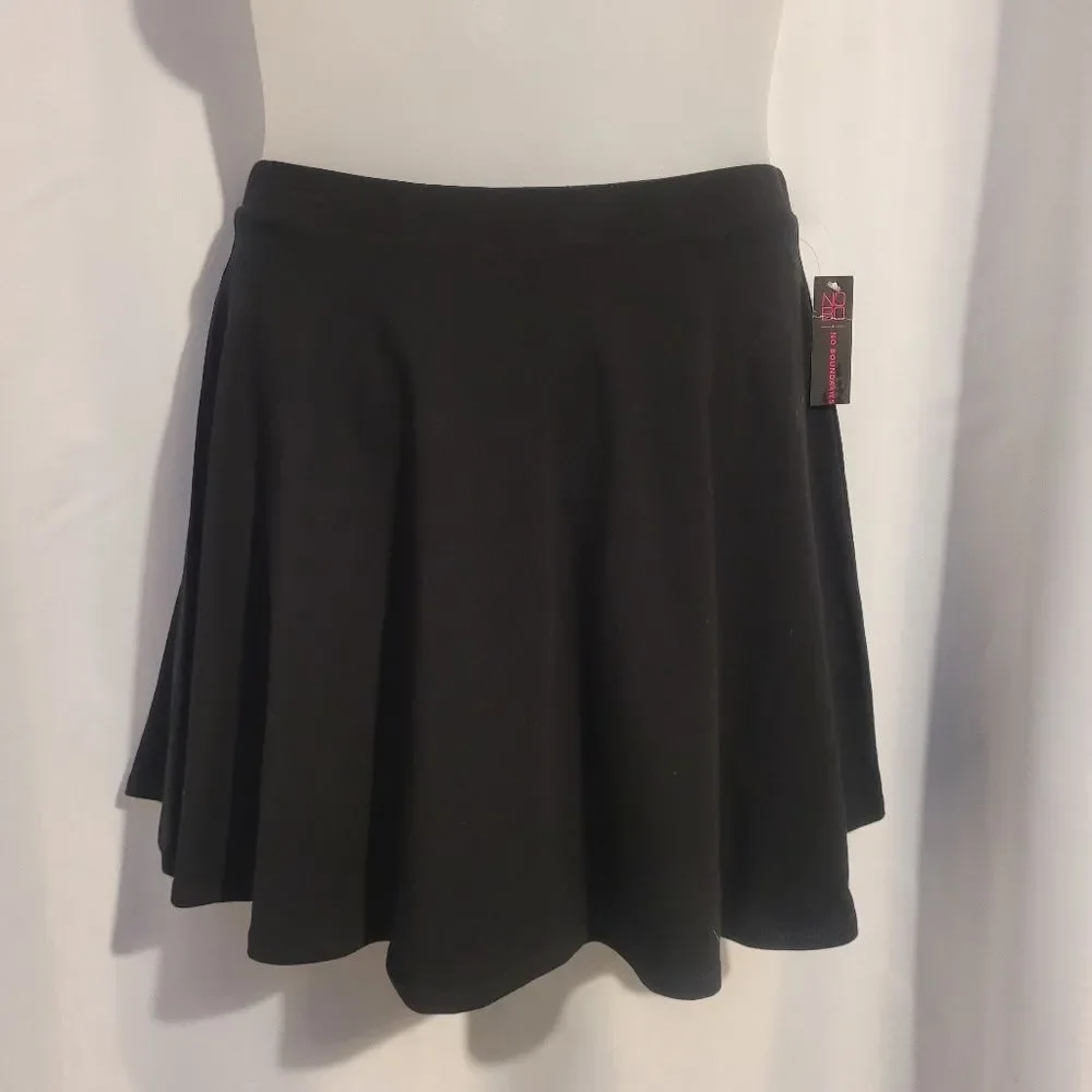 No Boundaries NOBO Skater Skirt Solid Black Mini Junior Size Large 11 - 13 New